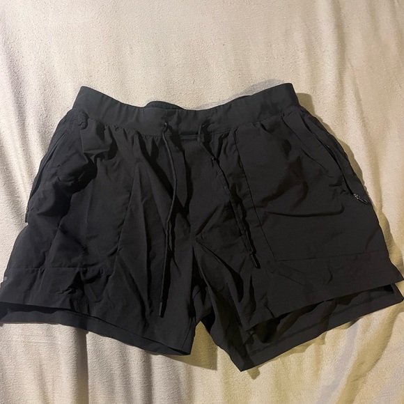 lululemon athletica Other - Lululemon License to train Liner-less short 5”